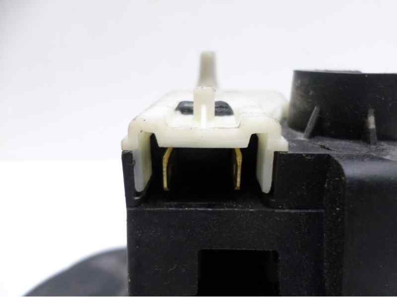 Recambio de cerradura puerta delantera derecha para renault clio ii fase ii (b/cb0) authentique referencia OEM IAM   