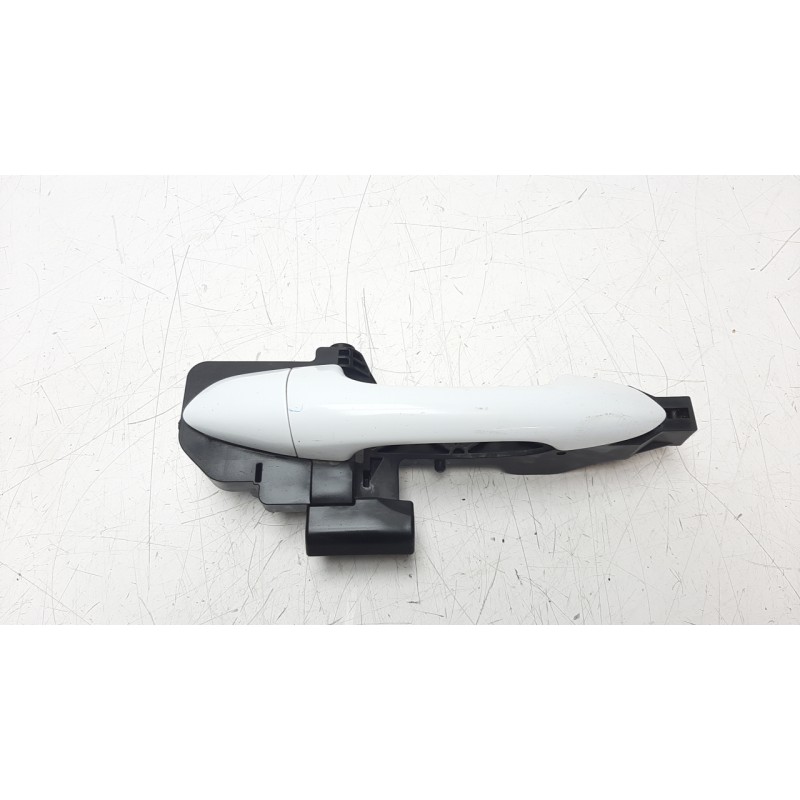 Recambio de maneta exterior delantera derecha para kia cee´d 1.6 crdi cat referencia OEM IAM 82665A2000  