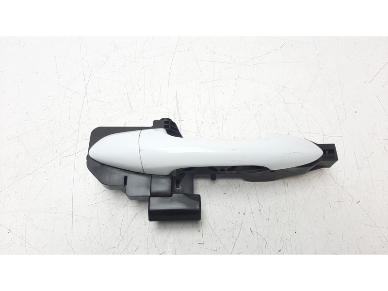 Recambio de maneta exterior delantera derecha para kia cee´d 1.6 crdi cat referencia OEM IAM 82665A2000  