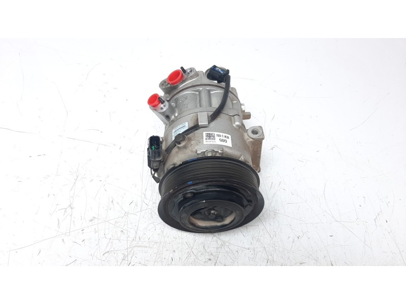 Recambio de compresor aire acondicionado para hyundai tucson referencia OEM IAM 97701N7050  