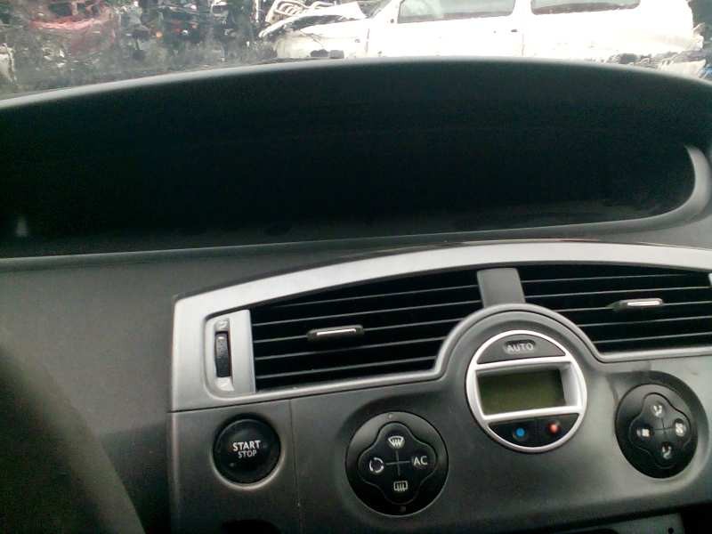 renault scenic ii del año 2004