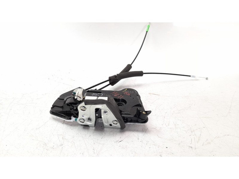 Recambio de cerradura puerta delantera izquierda para toyota corolla (e21) referencia OEM IAM 6904002491  