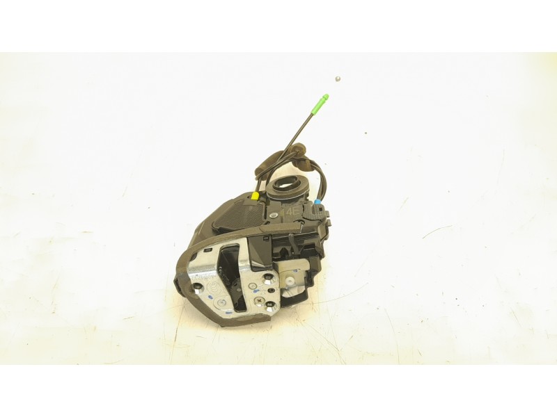 Recambio de cerradura puerta trasera izquierda para toyota corolla (e21) referencia OEM IAM 6906002580  