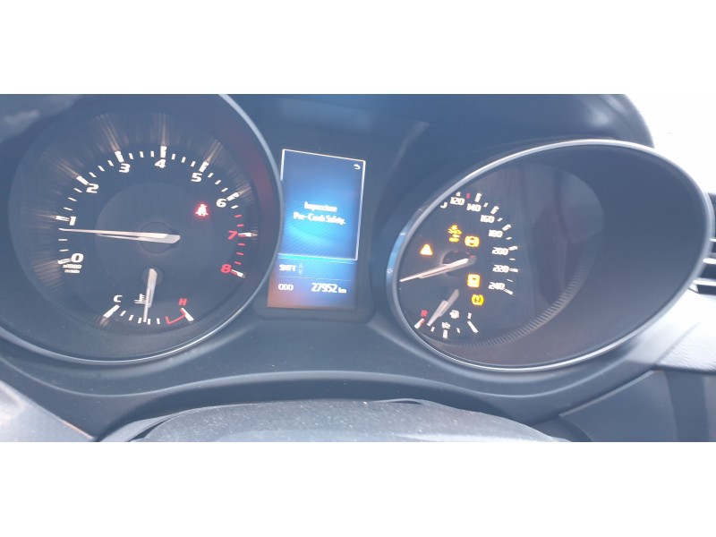 toyota avensis del año 2017