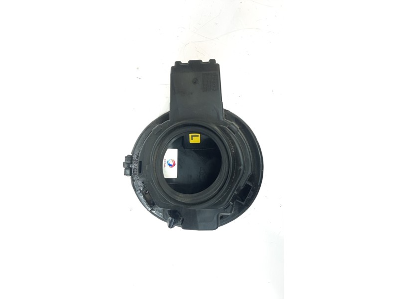 Recambio de tapa exterior combustible para peugeot 308 1.6 blue-hdi fap referencia OEM IAM 9677268980  