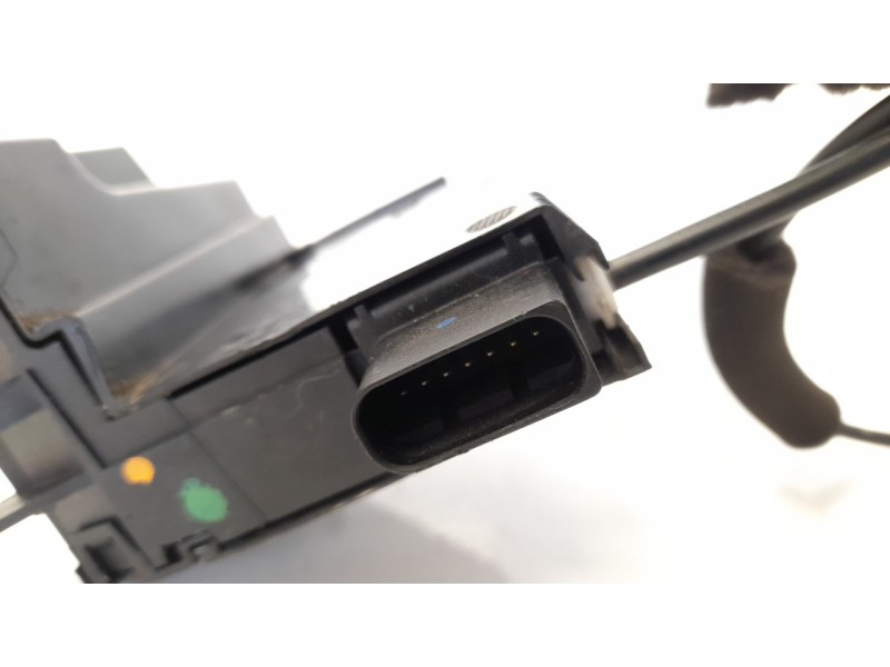 Recambio de cerradura puerta trasera derecha para citroen c4 grand picasso live edition referencia OEM IAM 9810311180  
