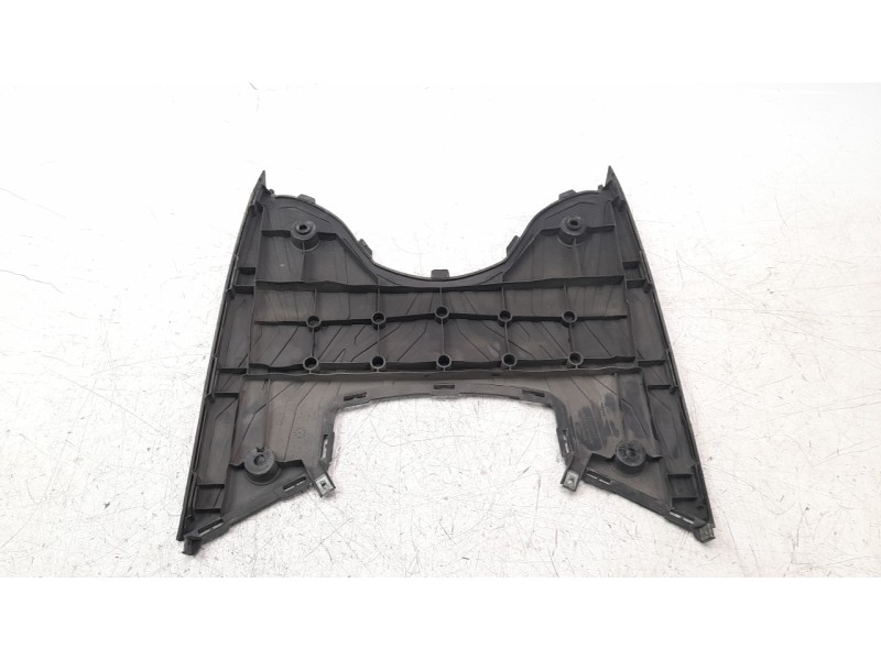 Recambio de moldura para kymco agility 50/125 agility city 125 referencia OEM IAM 6431AALJ8E10N1R  