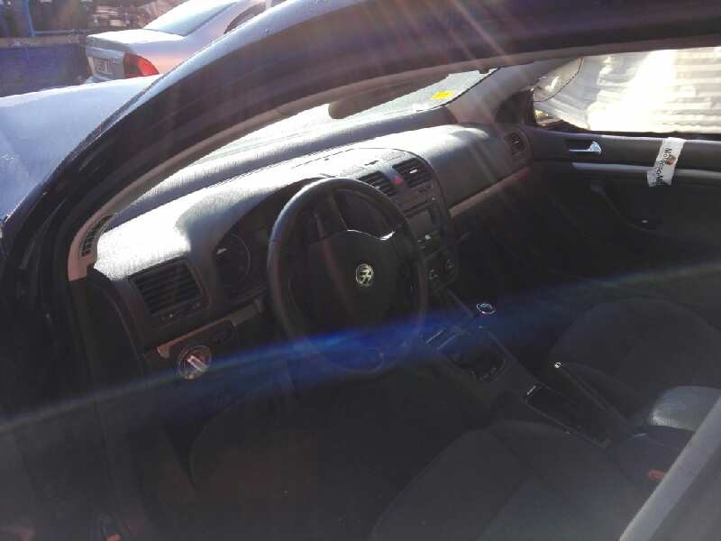 volkswagen golf v berlina (1k1) del año 2005