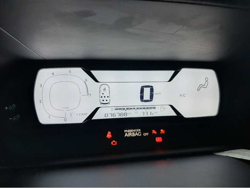 Recambio de cuadro instrumentos para citroen c4 grand picasso live edition referencia OEM IAM 981108378000  