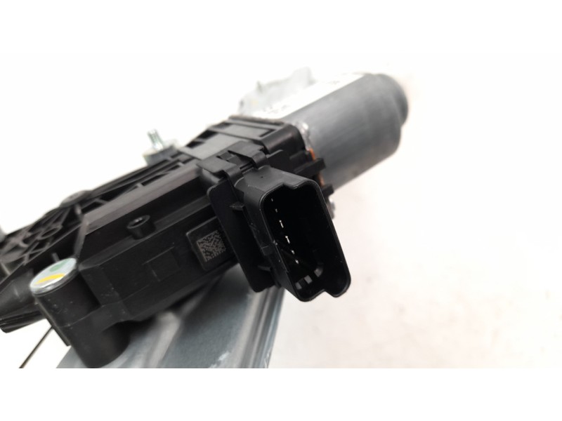 Recambio de elevalunas delantero derecho para hyundai tucson referencia OEM IAM 82404N7000  