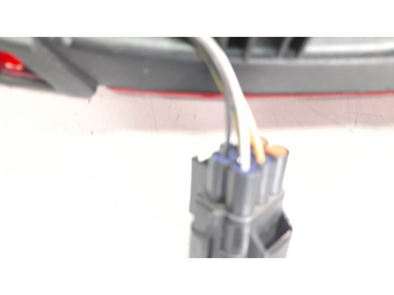 Recambio de piloto trasero derecho paragolpes para kia niro referencia OEM IAM 92406AT100  