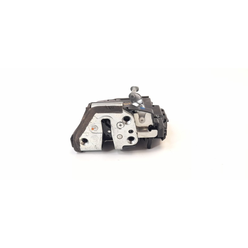 Recambio de cerradura puerta trasera derecha para toyota auris touring sports (e18) hybrid active referencia OEM IAM 6905005050 