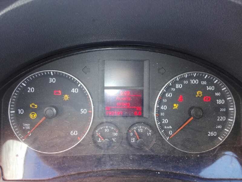 volkswagen golf v berlina (1k1) del año 2005