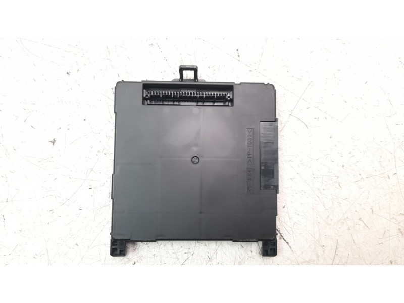 Recambio de modulo electronico para toyota corolla (e21) hybrid style referencia OEM IAM 8922102A70  