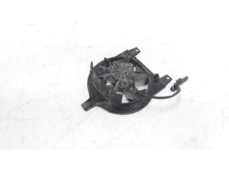 Recambio de electroventilador para bmw f 800 r f 800 r referencia OEM IAM 17118528880  