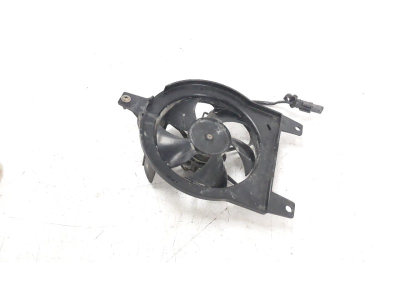 Recambio de electroventilador para bmw f 800 r f 800 r referencia OEM IAM 17118528880  