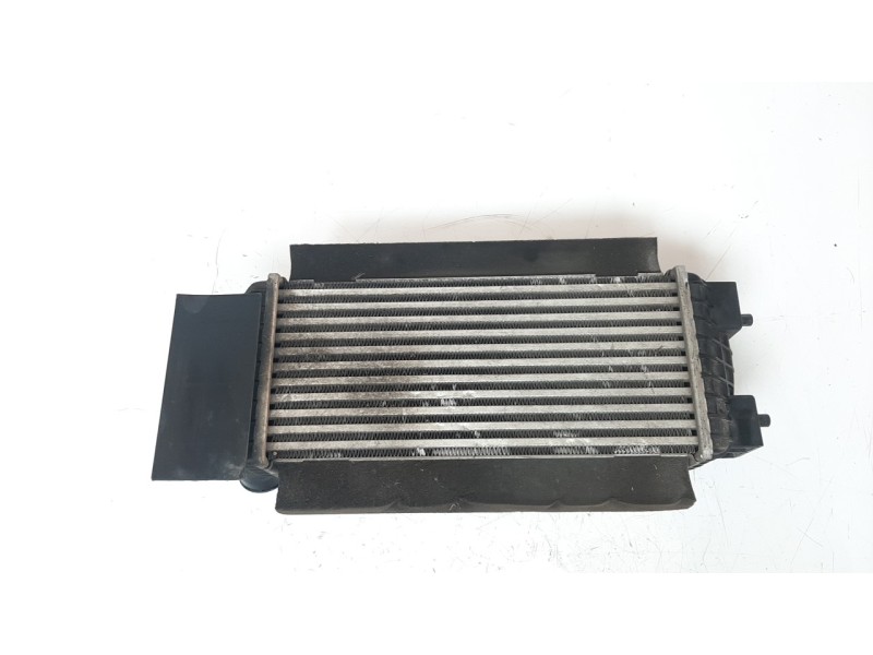 Recambio de intercooler para hyundai tucson referencia OEM IAM 282712U301  