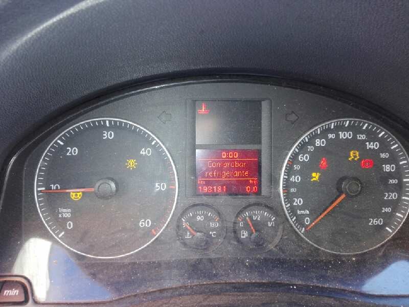 volkswagen golf v berlina (1k1) del año 2005