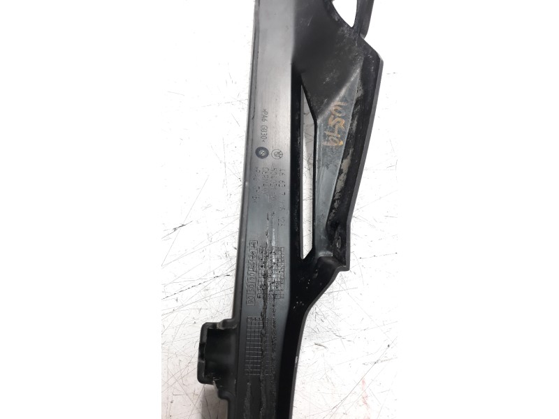 Recambio de moldura para bmw f 800 r f 800 r referencia OEM IAM 46637718123  