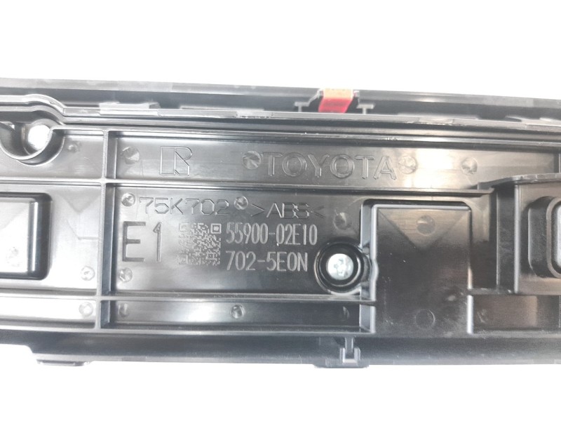 Recambio de mando climatizador para toyota corolla (e21) referencia OEM IAM 5590002E10  