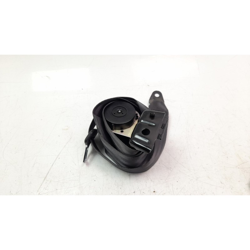 Recambio de cinturon seguridad trasero izquierdo para opel astra j gtc 1.6 cdti dpf referencia OEM IAM 13443562  