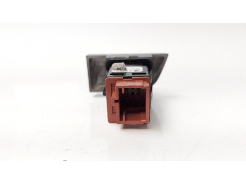 Recambio de interruptor para citroen c4 grand picasso live edition referencia OEM IAM 9678116777  