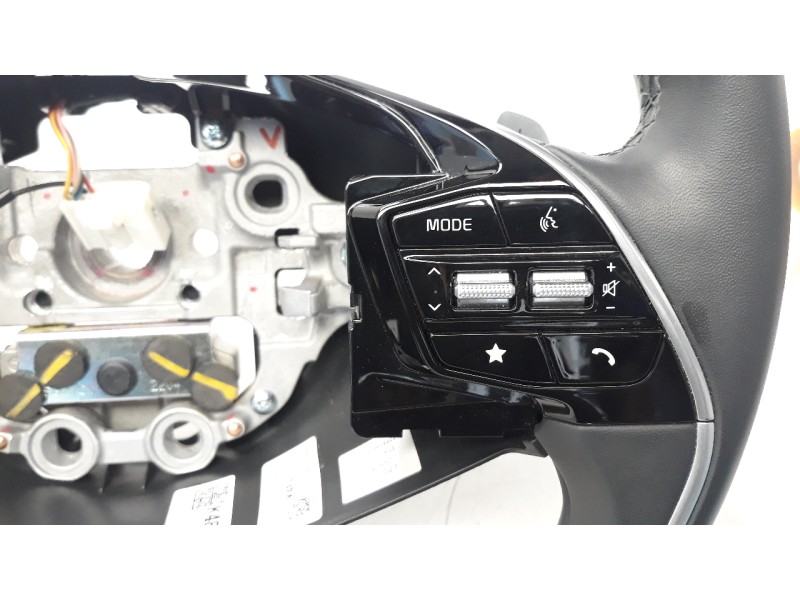 Recambio de volante para kia niro referencia OEM IAM 56100AT480CCV  