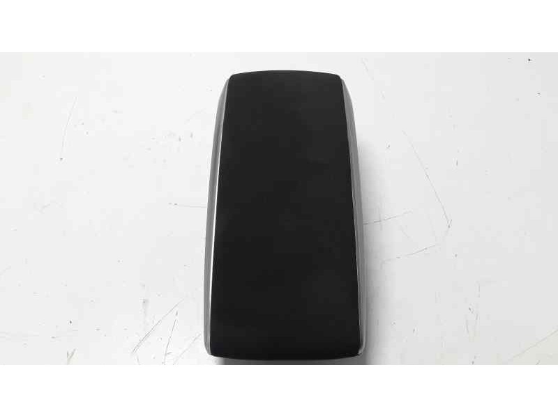 Recambio de apoyabrazos central para toyota verso active referencia OEM IAM 589050F010  