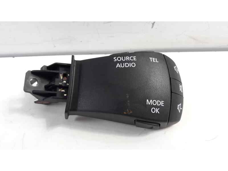 Recambio de mando multifuncion para renault megane iv berlina 5p intens referencia OEM IAM 255520229R  