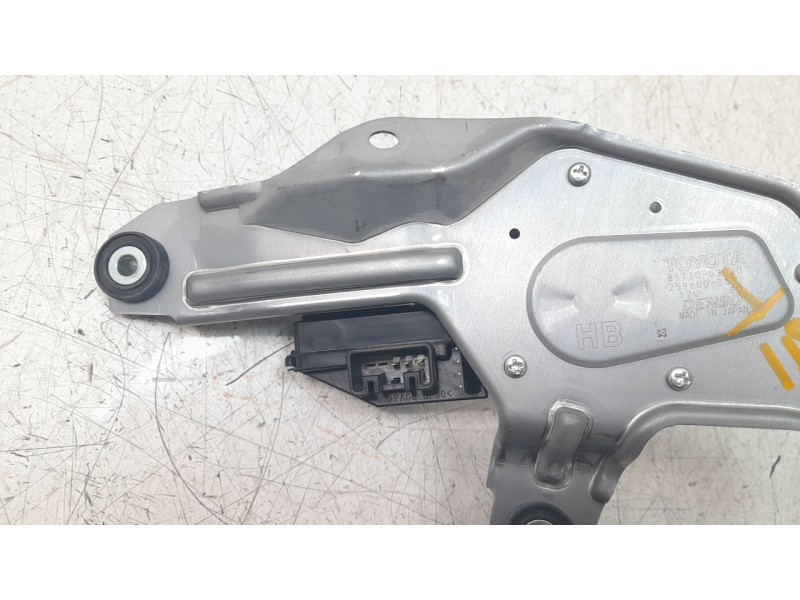 Recambio de motor limpia trasero para toyota corolla (e21) referencia OEM IAM 8513002060  