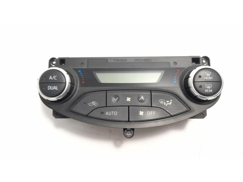 Recambio de mando climatizador para toyota yaris hsd active referencia OEM IAM 559000D800  