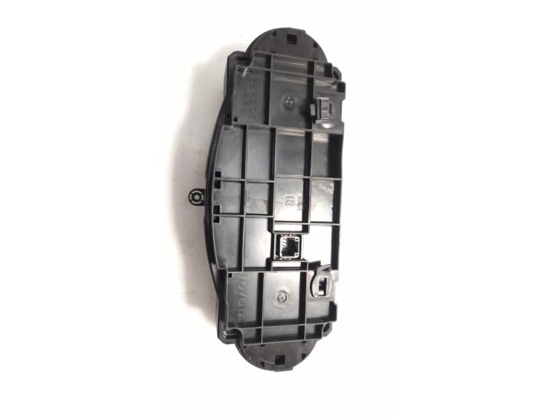 Recambio de mando climatizador para toyota yaris hsd active referencia OEM IAM 559000D800  