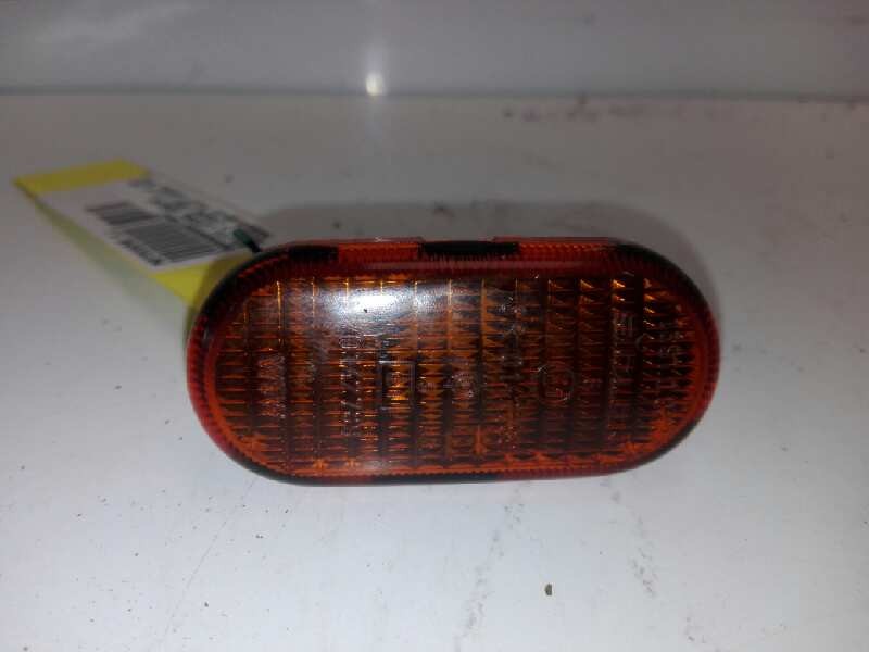 Recambio de piloto lateral derecho para renault laguna (b56) 1.9 dti rxe referencia OEM IAM   