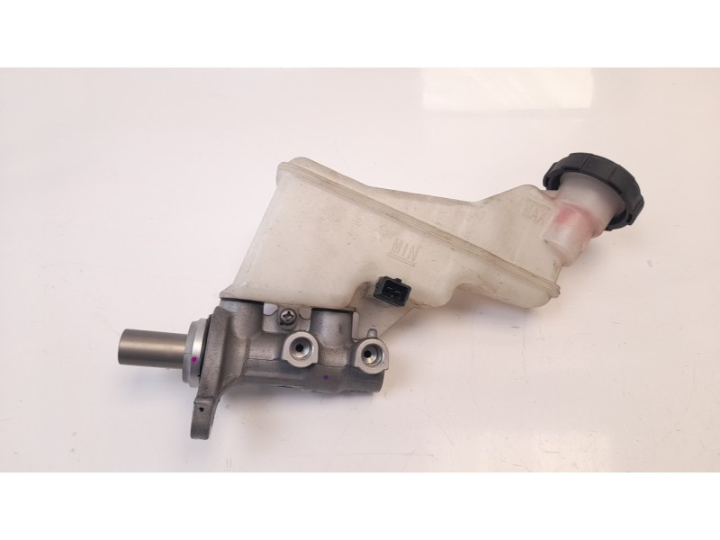 Recambio de bomba freno para kia rio (yb) 1.0 tgdi cat referencia OEM IAM 58510H8210  