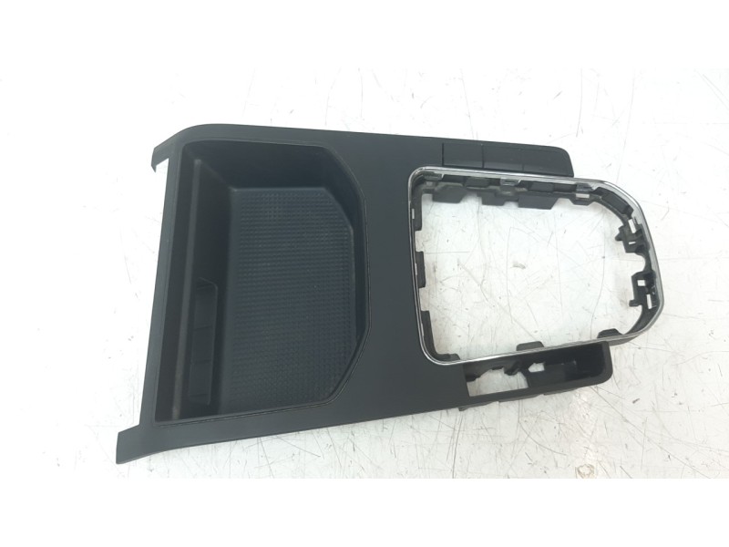 Recambio de moldura para seat ibiza (kj1) 1.0 referencia OEM IAM 6F0863283  
