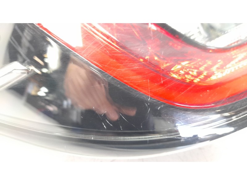 Recambio de piloto trasero izquierdo para toyota corolla (e21) referencia OEM IAM V350010L  