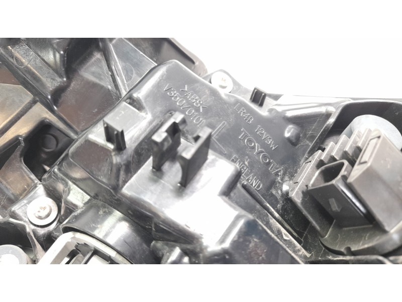Recambio de piloto trasero izquierdo para toyota corolla (e21) referencia OEM IAM V350010L  