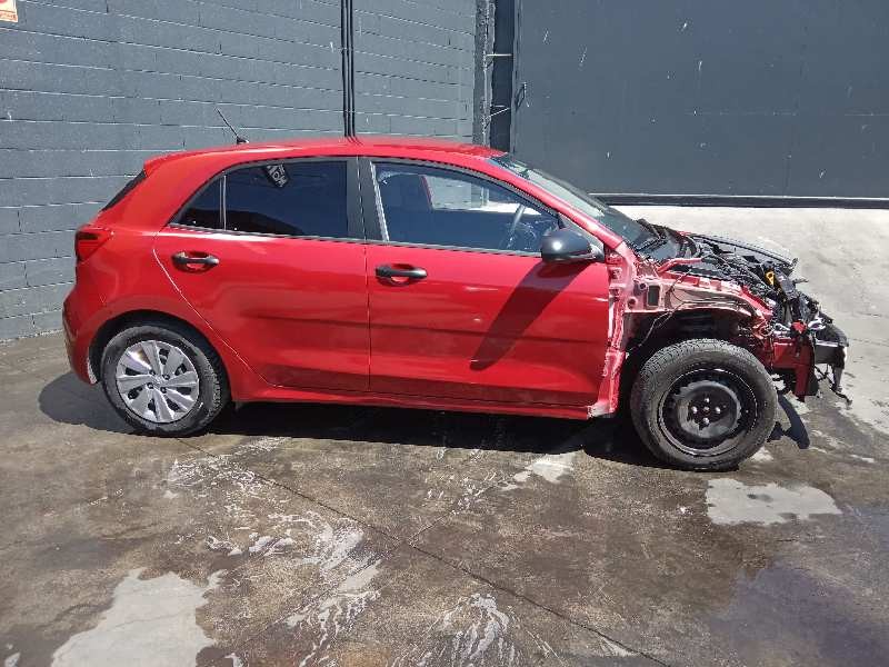 kia rio (yb) del año 2017