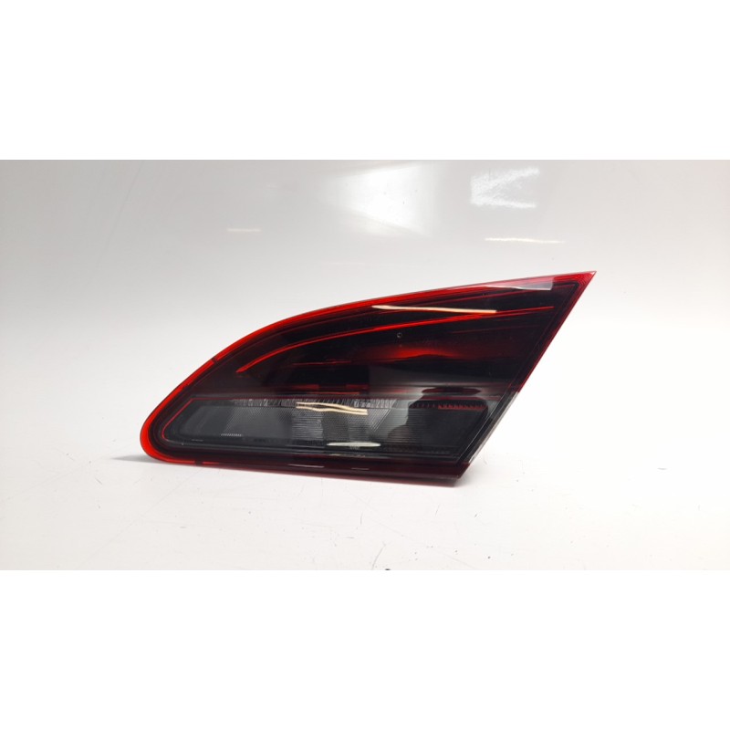 Recambio de piloto trasero derecho interior para opel astra j gtc 1.6 cdti dpf referencia OEM IAM 13281880  