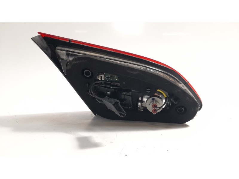 Recambio de piloto trasero derecho interior para opel astra j gtc 1.6 cdti dpf referencia OEM IAM 13281880  