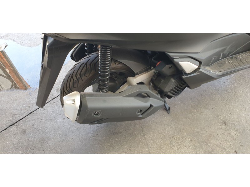 Recambio de tubo escape completo para honda pcx 125 referencia OEM IAM 18300K1YJ50  