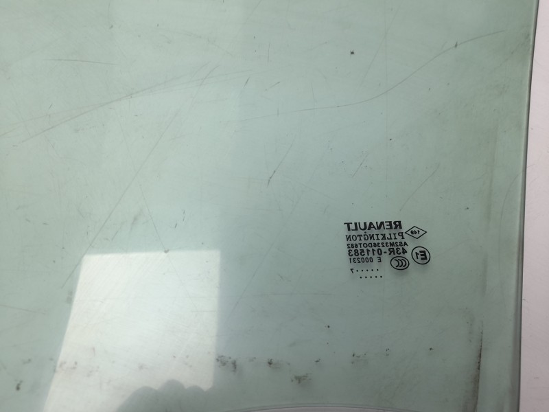 Recambio de luna delantera derecha para renault captur zen referencia OEM IAM   