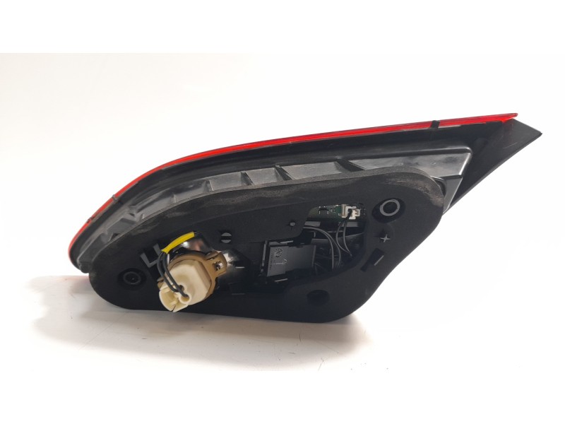 Recambio de piloto trasero izquierdo interior para opel astra j gtc 1.6 cdti dpf referencia OEM IAM 13281878  