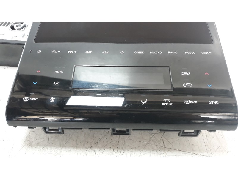 Recambio de sistema navegacion gps para hyundai tucson referencia OEM IAM 97250N7300  