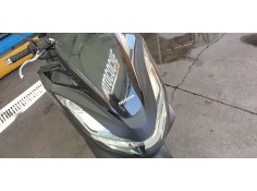 Recambio de moldura para honda pcx 125 referencia OEM IAM 64305K1ZJ10YG   2