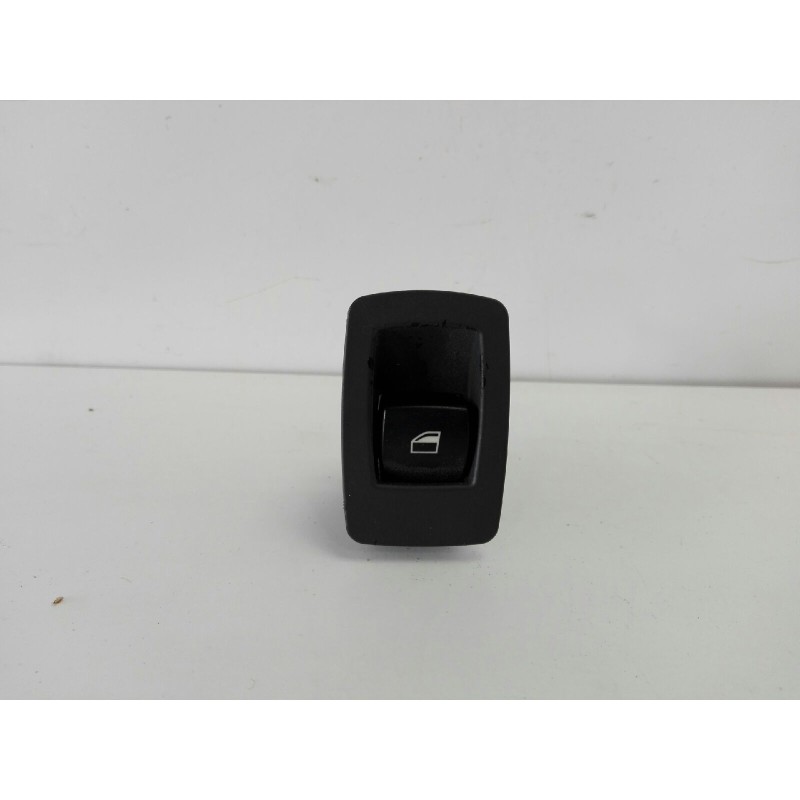 Recambio de mando elevalunas trasero izquierdo para bmw serie 1 berlina (e81/e87) 118d referencia OEM IAM 6935534  