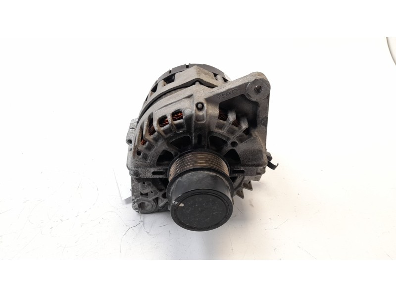 Recambio de alternador para hyundai tucson 1.6 cat referencia OEM IAM 373002B960 ALF801123MD 