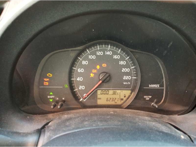 toyota yaris del año 2012