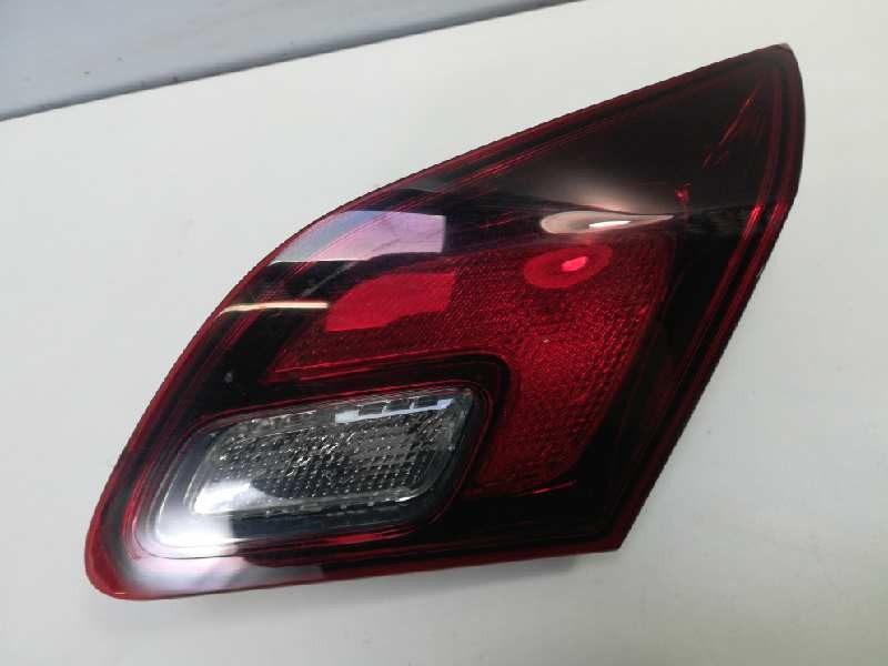 Recambio de piloto trasero derecho para opel astra j lim. excellence referencia OEM IAM 1222254 16533642 