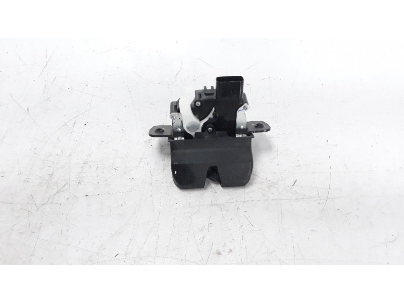 Recambio de cerradura maletero / porton para hyundai tucson 1.6 cat referencia OEM IAM 81230D3000  